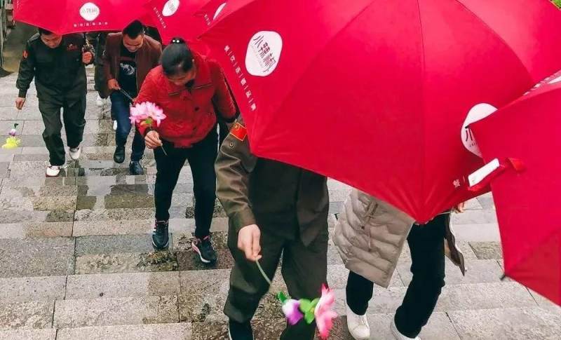 小辣椒 / 清明祭英烈 共筑中华魂