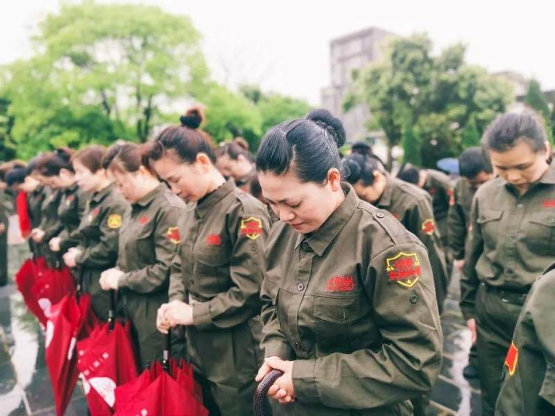 小辣椒 / 清明祭英烈 共筑中华魂