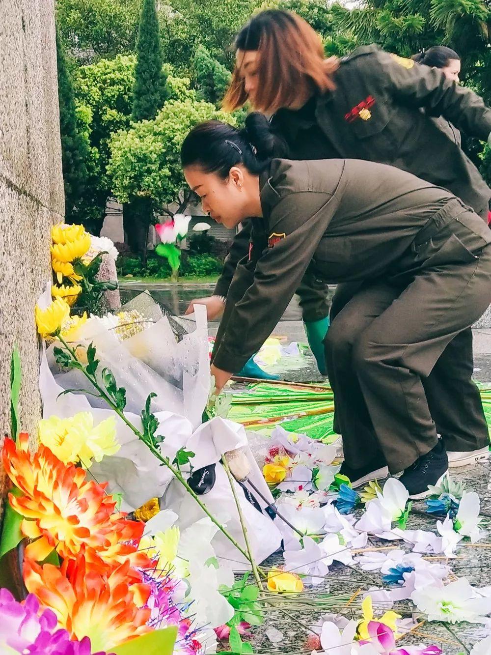 小辣椒 / 清明祭英烈 共筑中华魂 小辣椒 / 清明祭英烈 共筑中华魂